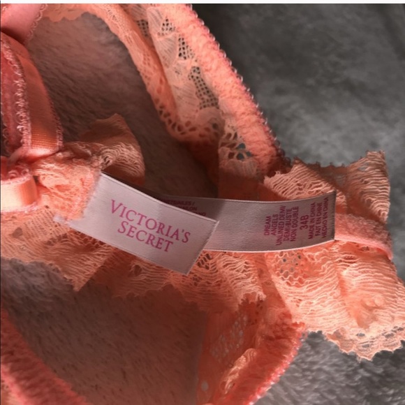 NWOT Victoria’s Secret Angels unlined Demi 34B - Picture 4 of 5